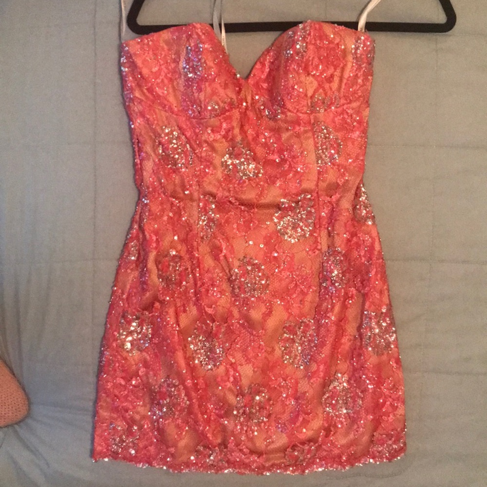 Amazing pink cocktail/prom/homecoming dress!